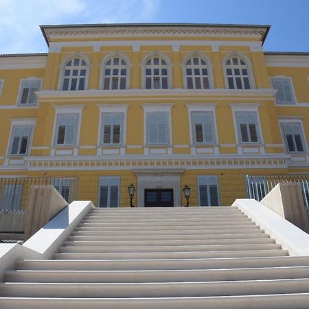Lola App In City Center, 4+1 Pax Pula Buitenkant foto