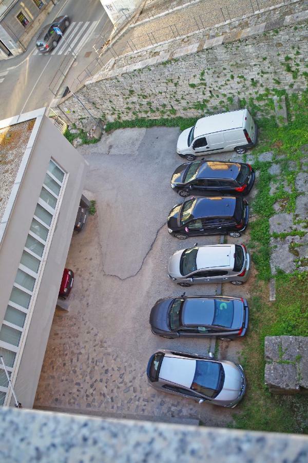 Lola App In City Center, 4+1 Pax Pula Buitenkant foto
